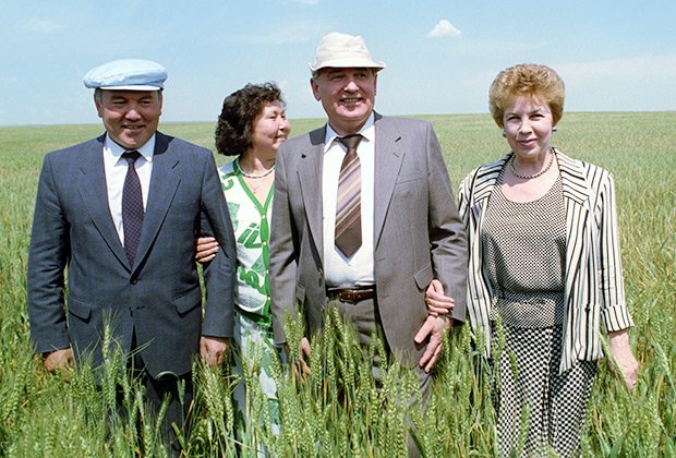 Президент СССР Михаил Горбачев и глава КазССР Нурсултан Назарбаев