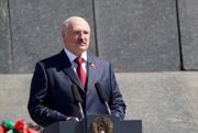 Лукашенко: "Мы не думали, что придется бороться с приватизацией нашей Победы" 