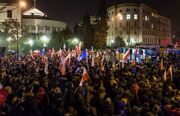 Польша: протесты против сокращения пенсий силовикам и увеличения расходов на обслуживание правящей верхушки