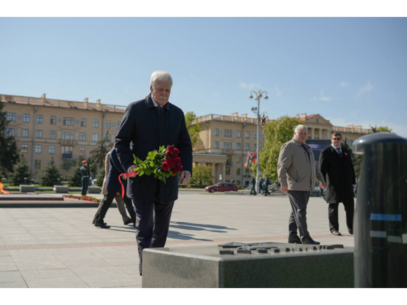 Грызлов Монумент Победы 9