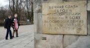 Беларусь осуждает идею сноса советских памятников в Польше 