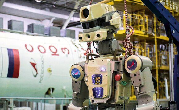 Россия страна роботов и космонавтики