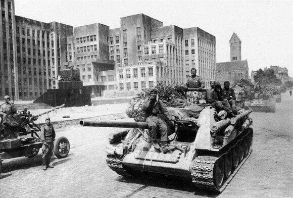 Наши танки в Минске
