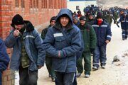 Мигранты из Узбекистана и Таджикистана рвутся обратно в Россию