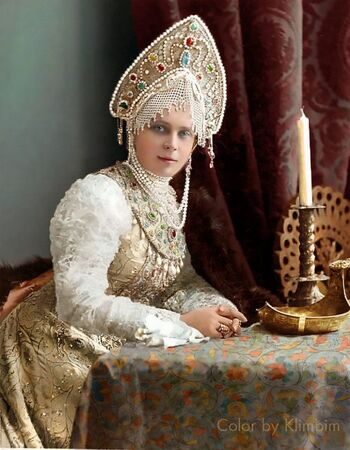 Княгиня Зинаида Николаевна Юсупова на костюмированном балу 1903 года