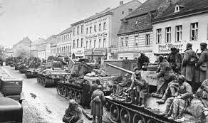 Советские войска в предместье Берлина