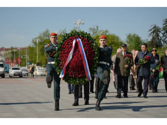Грызлов Монумент Победы 2