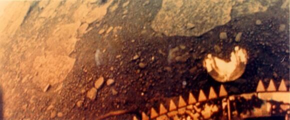 06-22 Поверхность Венеры - фото со СА Венеры-9.