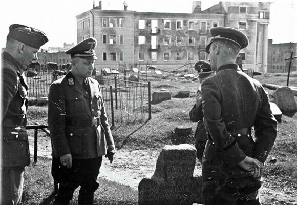 Гауляйтер Кубе в Минске. Май 1943 года