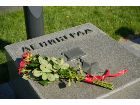 Грызлов Монумент Победы 10