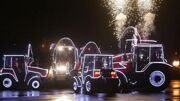 МТЗ устроил в Минске шоу "огнедышащих" тракторов