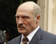 Лукашенко не желает видеть боевиков и оружие с Украины