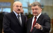 Александр Лукашенко поздравил Петра Порошенко с Днем Независимости Украины