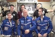 Космонавт Олег Новицкий доставил белорусский флаг на МКС