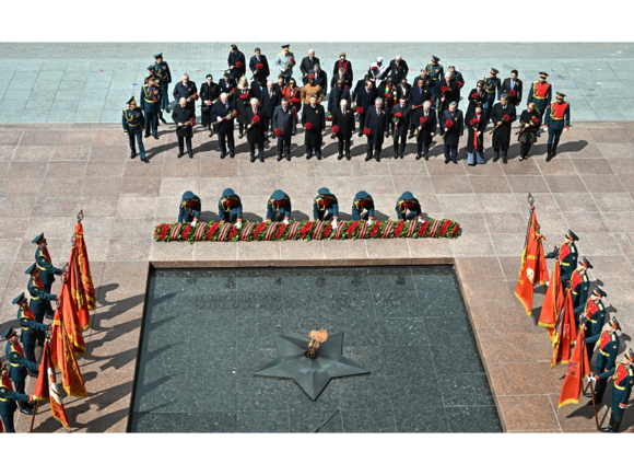 Возложение 9 мая 6