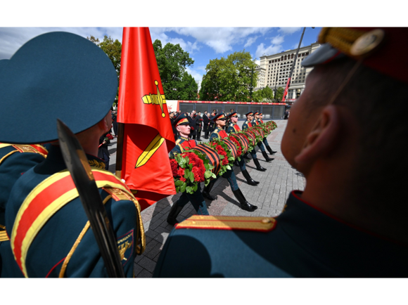 Возложение 9 мая 2